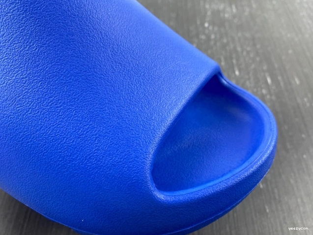 Azure ID4133 Yeezy Slide Adidas 0728